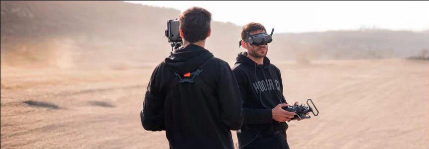 Equipo de Dronic FPV preparando un vuelo