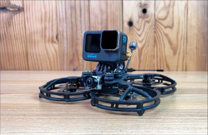 Dron cinewhoop para interiores
